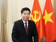 越共中央政治局委员、中央书记处常务书记陈锦秀对老挝和柬埔寨进行正式访问